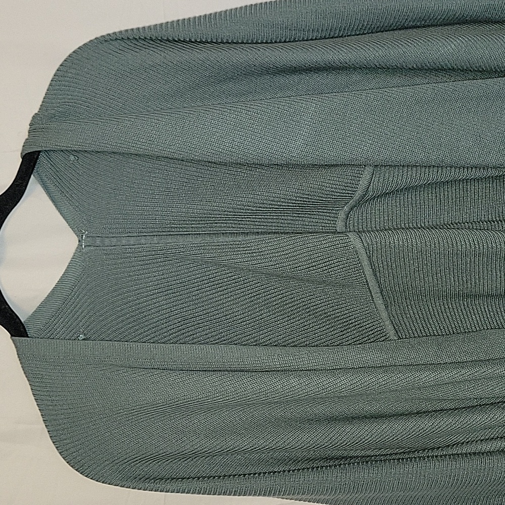 Lululemon - Picture 3 of 7